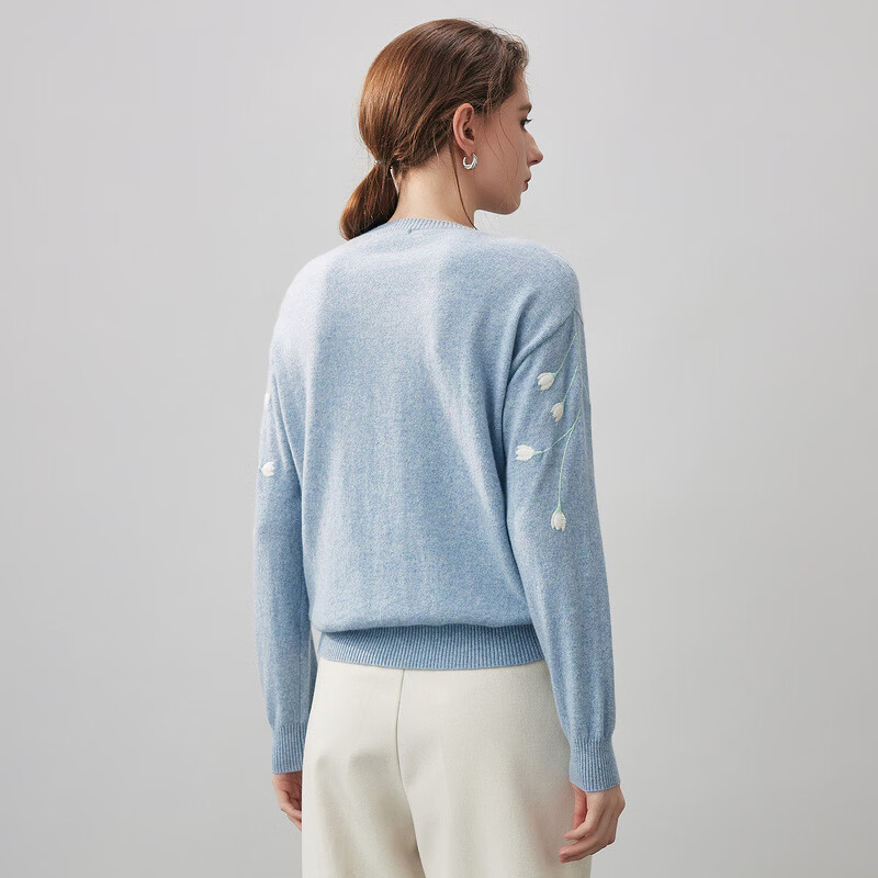 Kemenboca 2025 autumn and winter new style fresh embroidered cashmere sweater women's round neck sweater loose bottoming sweater Fantasy Blue XL