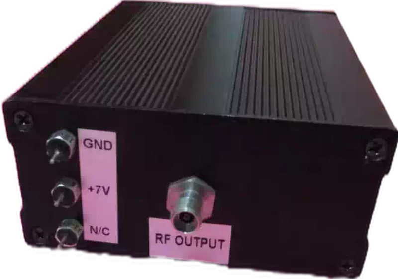 100k-20GHz low noise microwave amplifier 30dB gain NF5dB can be customized with dual or four channels Default