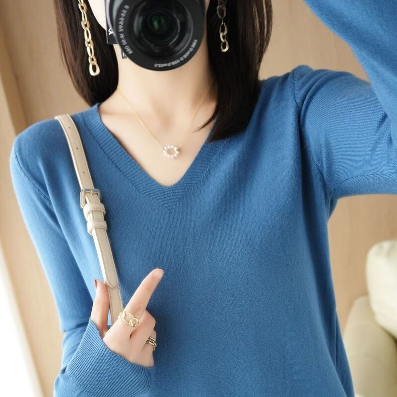 Playboy (PLAYBOY) 2026 new autumn and winter V-neck knitted sweater women's long-sleeved pullover bottoming shirt loose and simple inner wear slimming top official flagship haze blue L recommended 110-125 pounds