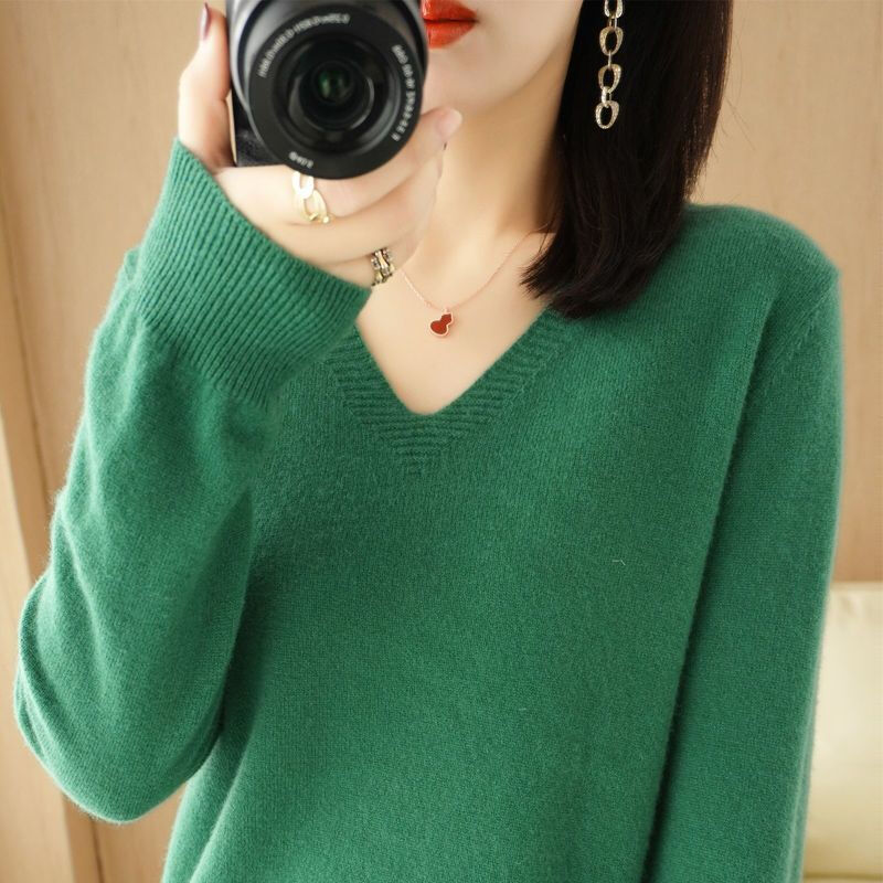 Playboy (PLAYBOY) 2026 new autumn and winter V-neck knitted sweater women's long-sleeved pullover bottoming shirt loose and simple inner wear slimming top official flagship haze blue L recommended 110-125 pounds