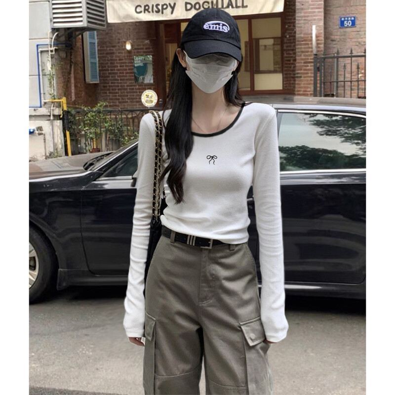 TonLion 2025 Autumn and Winter Women's Round Neck Collar Front Chest Pattern Long Sleeve Bottoming Shirt