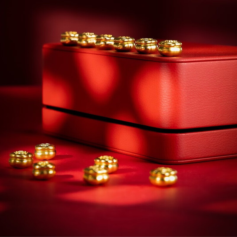 Chow Tai Fook inheritance gift persimmon, everything goes well, pure gold, ancient method, gold ornaments, about 10g, price IF2152 gold Au999, about 10.02g