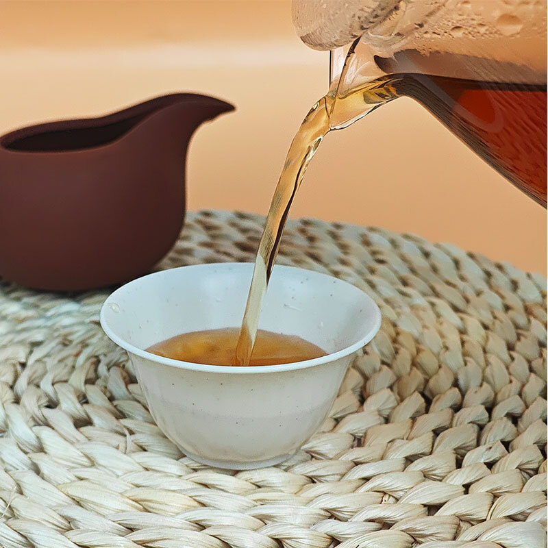 Miaopule Disposable Rice Hull Kung Fu Tea Cup Outdoor Office Portable Storage Tea Set Set for Tea Making Rice Fragrance Cup Large Cup Rice Hull Tea Cup 80ml 10 Packs (500 pieces) + Large Bamboo Cover Cup Holder