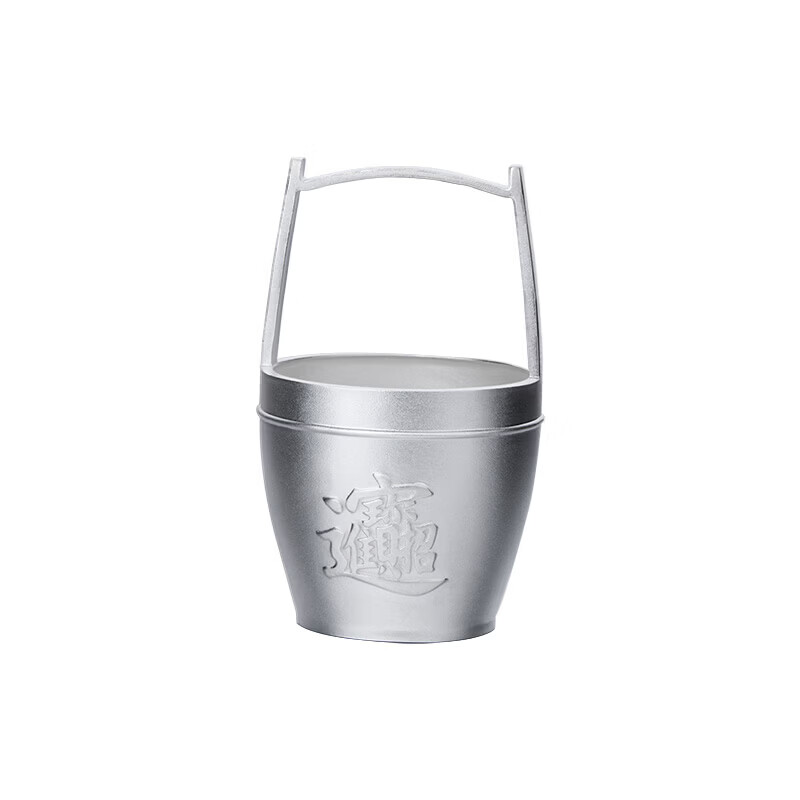 Shunqing Yinlou pure silver 999 ancient frosted silver investment collection silver bucket ornaments as a holiday gift for the elders. The silver bucket is about 37.5 grams.