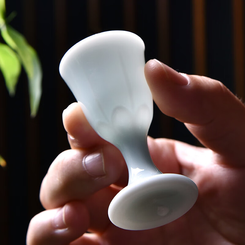 Xiongwochi high-end white wine cup set mutton fat jade porcelain wine set ceramic household wine divider Chinese style spirit cup gift box Yingqing wine set-6 pots 6 cups gift box