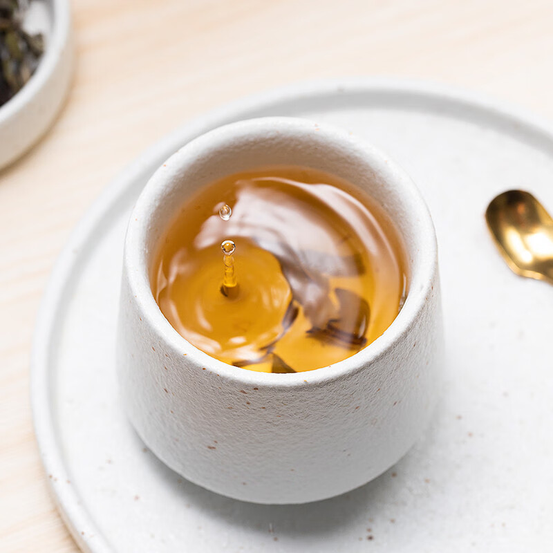 Zhang Yiyuan White Tea White Peony Tea Old Tree Tea New Year Tea Souvenir Gift Spring Festival Gift Special 50g Can