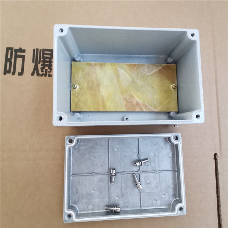 Explosion-proof junction box dust explosion-proof box explosion-proof junction box explosion-proof box increased safety terminal box waterproof explosion-proof box 135*135*90 two holes