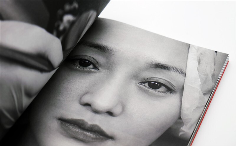 Zhou Xun is in the world Zhou Xun, Lens. Shanghai People's Publishing House