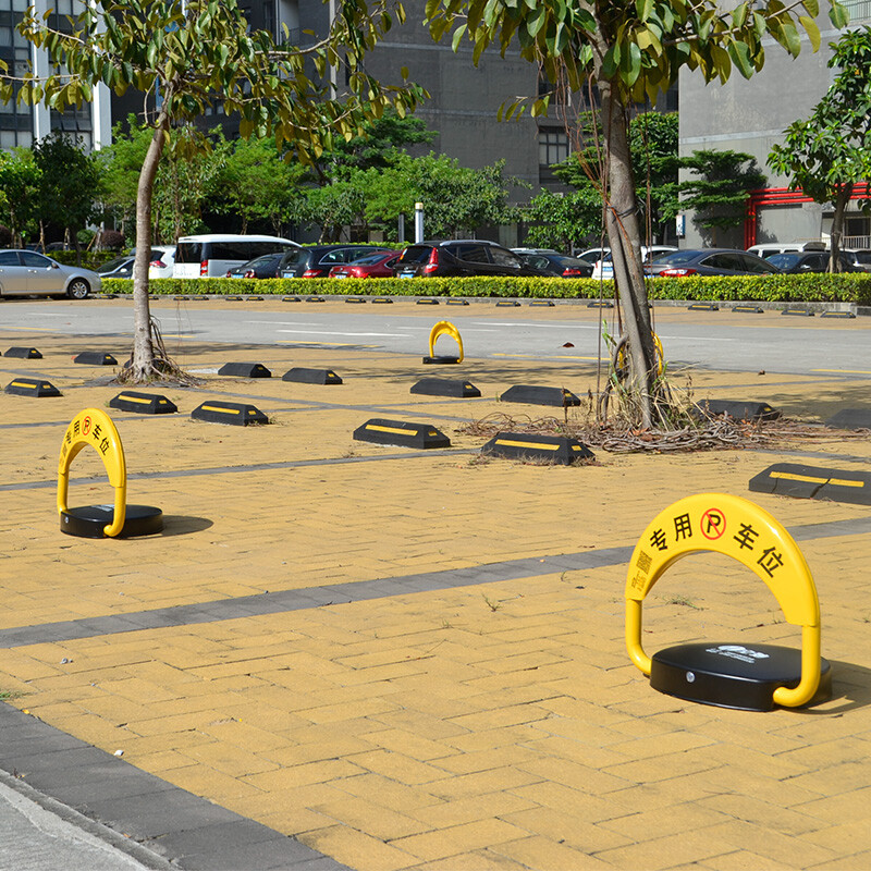 Huangchi smart parking space lock, remote control floor lock, thickened anti-collision parking space floor lock, garage automatic space lock, waterproof D3 battery + 2 remote controls