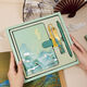 
The left world starts the graduation season gift notebook set gift box can be customized Chinese style business office notepad book Qianlijiangshan souvenir gift stationery national trend cultural and creative printing Qianlijiangshan gift box + gift bag style-green