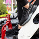 Neue Baidun-Antistatikarbeitsschutz Schuhe für Männer verdickte weiche Stahlkopf-Anti-Smashing und Anti-odorsichere Elektronikfabrik-Arbeit petrochemische Sicherheitsbautontenschuhe 702 Schwarzes Grau [Antistatische Anti-Smashing und Anti-Smashing] 39