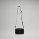 lululemon丨Everywhere 斜挎包 *金属件 LU9C80S 黑色 O/S