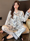 Xuan Mulin 2024 Nuevo pijama de terciopelo de oro para mujeres en primavera, otoño e invierno La ropa casera de tinta de cárdigan de manga larga se puede usar afuera de 5009 letras M Flower M