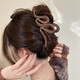 Begegnung mit Maillard Matte Grab Clip Großer High -End -Haarclip für Frauen 2024 neuer Hinterkopfhai -Haarclipzubehör Schlangenförmige Grab -Clip - Khaki - 1
