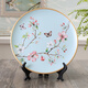 Adornos oficiales de placa de cerámica de ventas directas Tira American Country Ceramic Plate decorativo para ver la muestra de sala de estar 1047 Blue Warbler Blossom + Stand