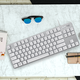 Logitech K835 Clavier câblé, conception compacte de l'arbre mécanique, Clavier portable de frappe de jeu de jeu, Keycap punk personnalisé, 84 touches, cadeau d'anniversaire [K835 Red Arbre] Blanc