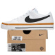 Nike (Nike) Chaussures masculines 2025 Nouvelles baskets de mode d'été Sports basses à l'usure Sports et chaussures décontractés Chaussures Skateboard Court hérité / marron blanc / demi-taille 43