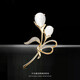 Xiaose Tulip Brooch haut de gamme Boss de luxe pour femmes Anti-ea Stone 2025 Nouveaux combinaisons accessoires de la journée du professeur cadeau Tulip Imitation Cat Eye Stone Pin XZ0094
