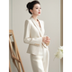 Autumn moonlight Yiren's autumn clothes are matched with a complete set of capable and elegant women's clothing with a small fragrant and goddess-like white suit suit. Off-white M