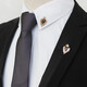 XIFEI, Herren -Mini -Kragen Pin Brosche, Legierung bemalte Ölkreuz -Krone -Schild Brosche, Anzugshemdzubehör, Kronschild Single