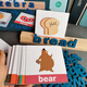 Frühkindliche Bildung 3-6 Jahre alte Wörter Rechtschreibung Kinder lernen englische Buchstaben Baustein Denkweise Training Spielzeug versammelte und verwenden Gehirn ym Briefkuchen (Farbbox)