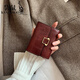 Kangaroo (Kangaroo) Brieftasche Frauen kurz 2025 Neue europäische und amerikanische Retro -Modkarten -Bag -Karten -Abdeckung Wallet Wallet Persönlichkeit Mini Trendy Coin Brieftasche Schwarz