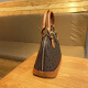 Baizili Light Luxury Brand Genuine Leather Shell Bag 2025 NUEVA Fashion One-Ho-Ho-Ho-Hohor Crossbody Bolsos Versátiles de mujer Versátil Color de caramelo Matitud