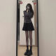 Zhidoudou Spring Fashion Suit Jk Pure and Light Style único y hermoso atmósfera Top de cintura alta falda corta de falda corta dos piezas J-7029 Top gris oscuro + falda plisada negra S _sugestionada 90Jin [Jin equivale a 0.5 kg] por debajo de