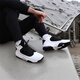 耐克（NIKE）Jordan Max Aura 2 黑白防滑耐磨缓震实战运动中帮复古篮球鞋 CK6636-107黑白 40 (250mm)