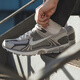 耐克（NIKE）Zoom Vomero 5 白绿男女低帮减震复古跑步鞋FZ3963-010 FD9920-022【褐色】 41