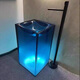 Fengming Customized Hotel Foods-Standing Waschtisch integriertes Becken Buntes transparentes Harz beleuchtetes Waschpool-Säulenbecken 6623 (erhältlich in verschiedenen Farben)