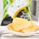 乐事（Lay's）MAX系列酸奶油洋葱味薯片73g泰国进口