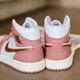 耐克（Nike）篮球鞋AJ1女鞋2025年夏季新款Air Jordan 1 Mid 休闲复古高帮板鞋 FB9892-670 粉金 36.5