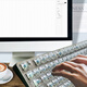 Logitech logitech k845 verdrahtete transparente mechanische Keyboard-Bürospiel E-Sports Rückenbeleuchtete hochwertige männliche und weibliche grüne Tee Red Scroll Angel Green Scroll