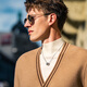 Mr. Stoff gestreifte kontrastierende Wollmagigan 2025 Herbst Maillard V-Neck Pullover Jacke Männer Pt15607 Clearance Desert Camel S (165)