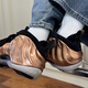 Nike (Nike) Foamposite One Copper Spray Spray Copper Color Low Top Retro Sports Practical Ant-Slip износостойкий, устойчивый к амортизационному баскетболу, FZ9902-001 Copper Color 40,5 (255 мм)