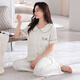 Clolv Kiss Pyjamas avec poitrine pour femmes pour le coton pur pur cardigan pantalon à manches courtes à manches courtes et confortable Les vêtements de maison peuvent être portés à l'extérieur de 694 mètres blancs (avec poitrine) M [155-160c90-110jin [Jin est égal à 0,5 kg]]]