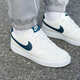Nike (Nike) Chaussures décontractées Chaussures masculines 2025 Nouvelles chaussures de sport d'été Court bas haut de chaussures de planche de coussin légèrement respirante Men HQ4867-101 Sail White White Blue et blanc Navy 42 42