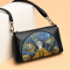 Mu Xiaobai's Spring Fashion Cow Whide Straddle Straddle One-Hoholer Trendy Women's Clutch 2025 Versátil Versátil Simple Bordus Bag Bordus Lotus Peacock de cuero suave hoy para obtener una bolsa de recolección