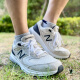 New Balance New Balance Men's 880 Serie Cushioning Aprendible Zapatillas de carrera de bajo techo MW880OF3 Rice de luz de luna MW880OF3-2E 40