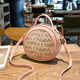 Vogelscheuche Herbst und Winter vielseitige kleine Tasche für Frauen 2024 Neue trendige Internet-Promi kleine runde Tasche französische Textur beliebtes One-Shoulder-Crossbody-Taschenbrief Kaffee mit Brown