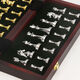 Sangshu Metal Chess Set Boîte d'échecs pliante en bois pour la compétition pour enfants Cécheurs spéciaux échecs bronze bleu + bronze rouge 6630 (grande taille) King Hauteur 7,6 cm