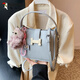 Woodpecker Summer Small Bag Women's 2025 New Fashion Super Hot Chain Crossbody Sac Sac à main décontracté jaune + pendentif