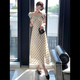 Jingsha French Vestido nuevo para mujeres 2025 Summer Retro Cuque Retro Cuidado en blanco y negro Temperamento de lunares de lunares que abrazan la cintura de longitud media beige blanca se puede tener en cuenta