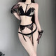 Femme Sentiment à l'extérieur montrant une honte trois points de poitrines de décharge vaginale ouvertes couple sexe masculin esclave deux sales 6219 bikini creux en gris simple couple d'entrejambe couple stimulant la femme mature à trois points