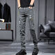 Spechte Specker Ripped Jeans Herren Sommer 2025 Neue Freizeithosen Schlanker kleiner Fuß Trendy Brand Vielseitige High-End-Stretchhose 9848 Grau Geben Sie 9848 Black 28