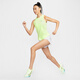 耐克女子速干跑步背心秋季反光透气NIKE SWIFT DRI-FIT HQ0621 701微黄绿/银 M