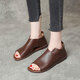 Sandales en bouche de poisson rouges de libellule pour femmes 2025 Été réel cuir doux rétro maman décontractée sandales en cuir plate glissade chaussures de plage romaine marron 35