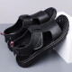 Sandalias de cuero genuino para hombres 2025 Nuevo verano transpirable sin deslizamiento zapatos de playa al aire libre sandalias de conducción de suela gruesa CLP6189 Negro 38