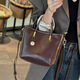Sac de luxe de tout le sac de luxe en cuir authentique pour chaton de la mode pour femmes sac à main rétro sac à main à une épaule sac à bobe à corps à une épaule.